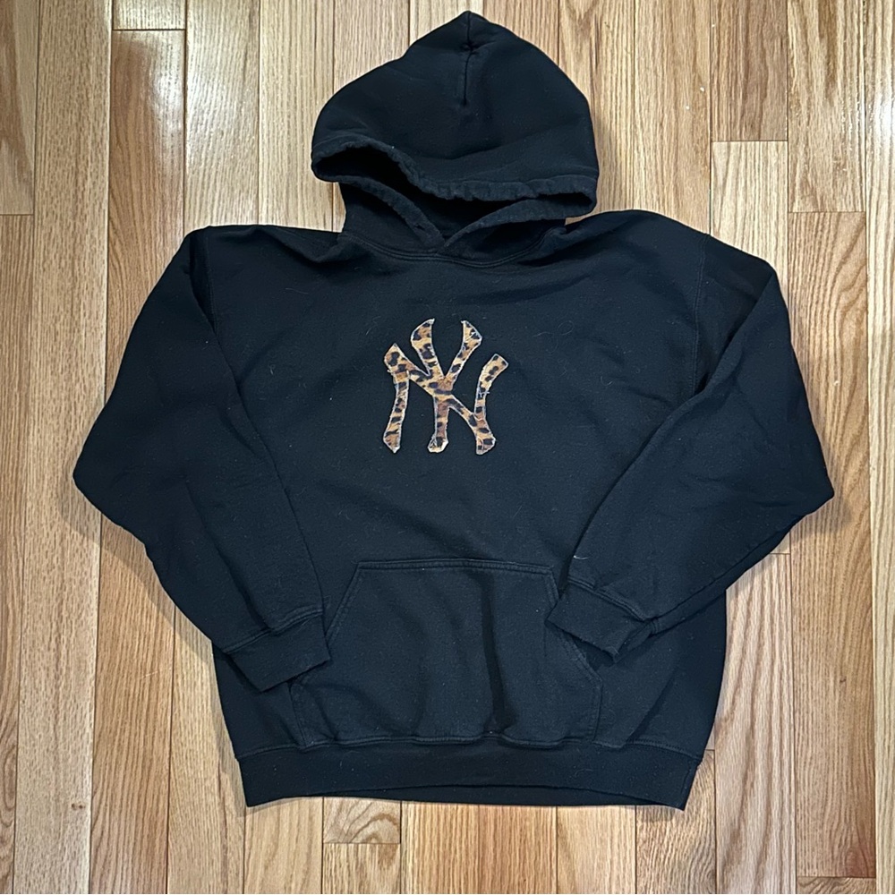 Leopard print New York Yankees hoodie